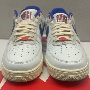Size US 10 / EUR 42  ( WMNS) NIKE AIR FORCE 1 - DR148-100 , White / Blue, Leathe